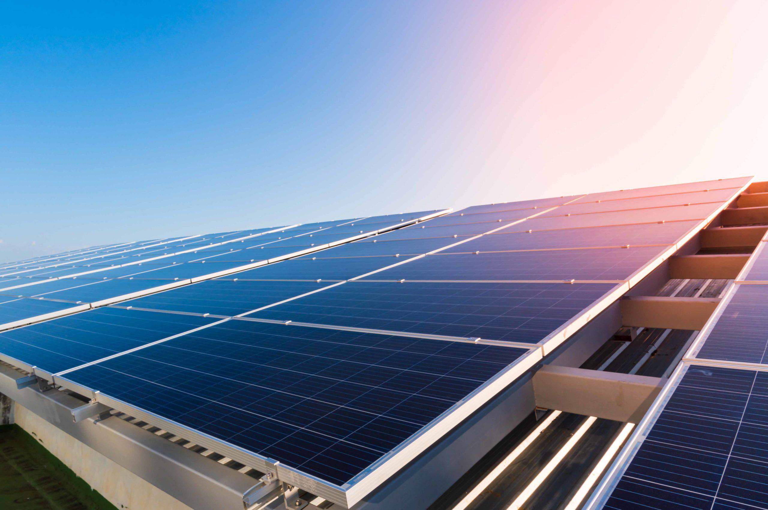 Understanding the value of the entire solar life cycle by recycling solar panels, giving modules a second life, and recovering valuable materials.